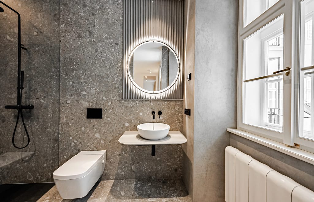 Herrschaftliche Altbauwohnung in erstklassiger Lage an der Leipziger Thomaskirche 9 Architektur - Immobilie - Badezimmer 2