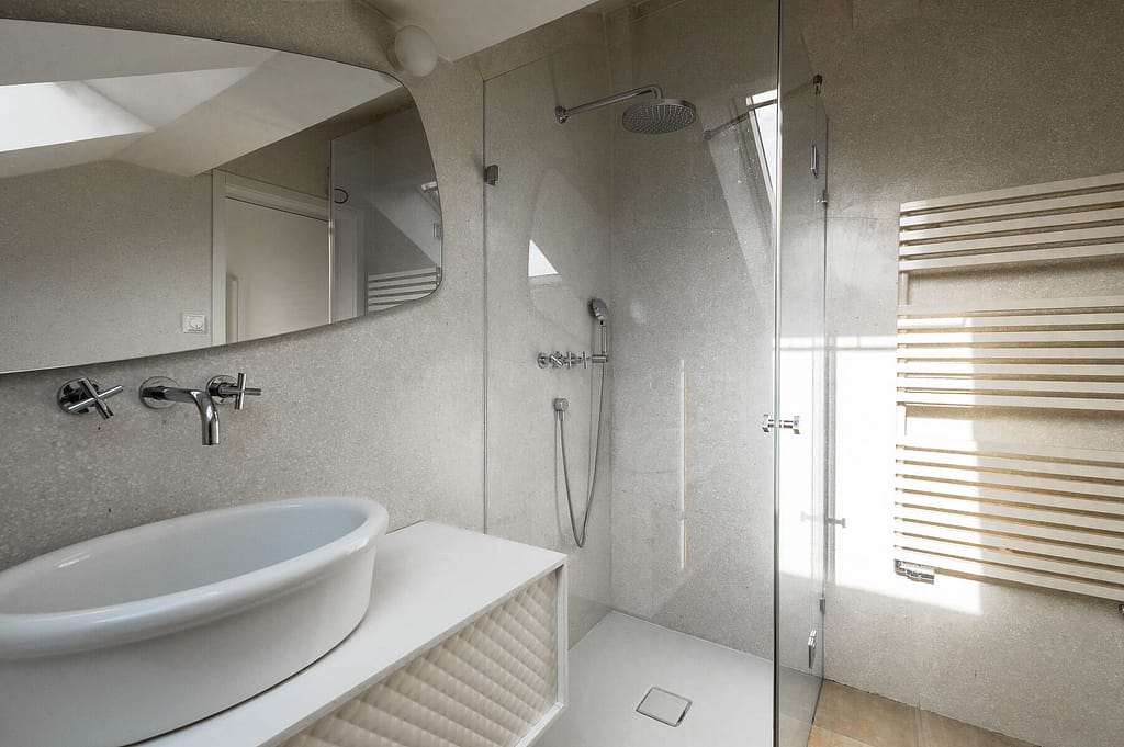 Ruhige 3 Zimmer-Wohnung im Leipziger Musikviertel 10 Architektur - Immobilie - Badezimmer 6