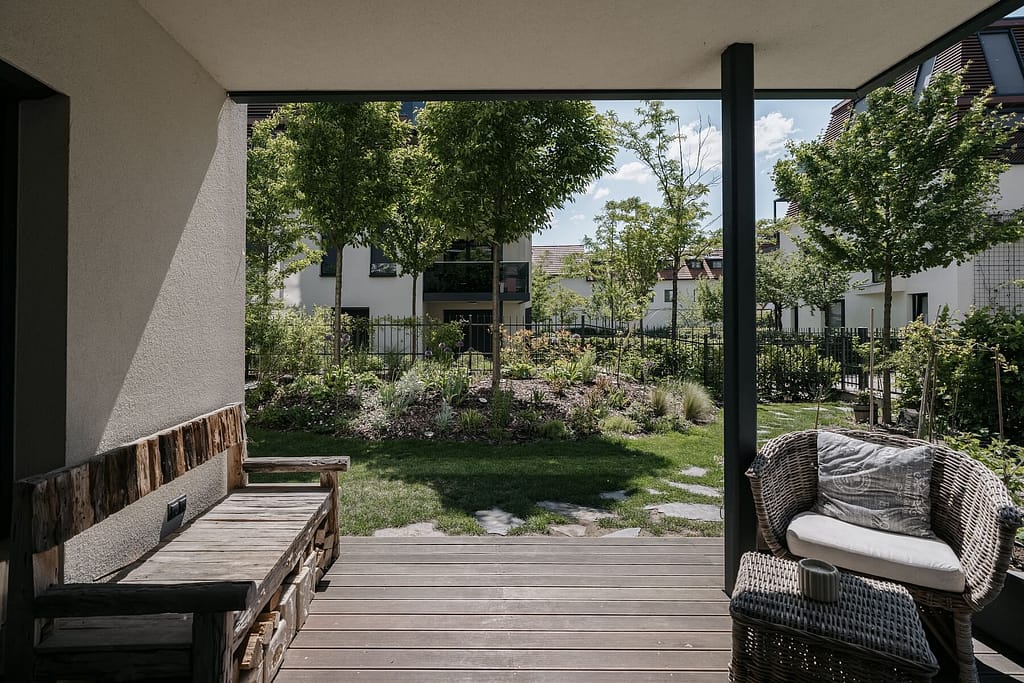 Moderne Wohnung mit stylischer Ästhetik in Berlin-Steglitz nahe Schlachtensee 15 Architektur - Immobilie - Garten