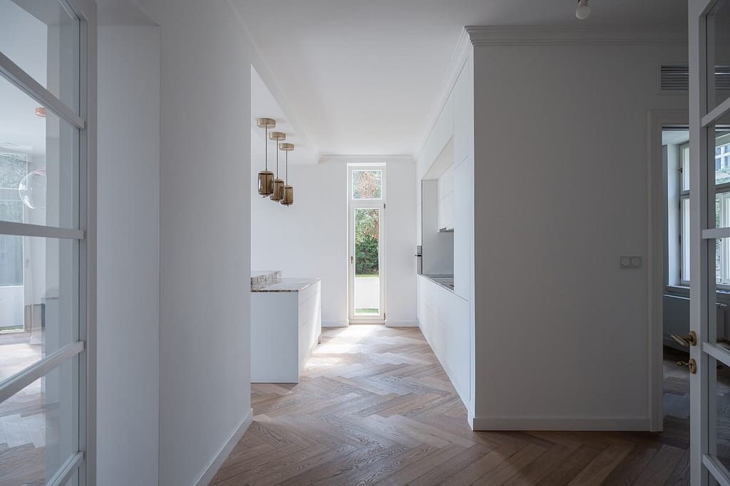 Exklusive und großzügige Maisonette-Wohnung in der Leipziger Südvorstadt 8 Architektur - Immobilie - Kueche 3 1