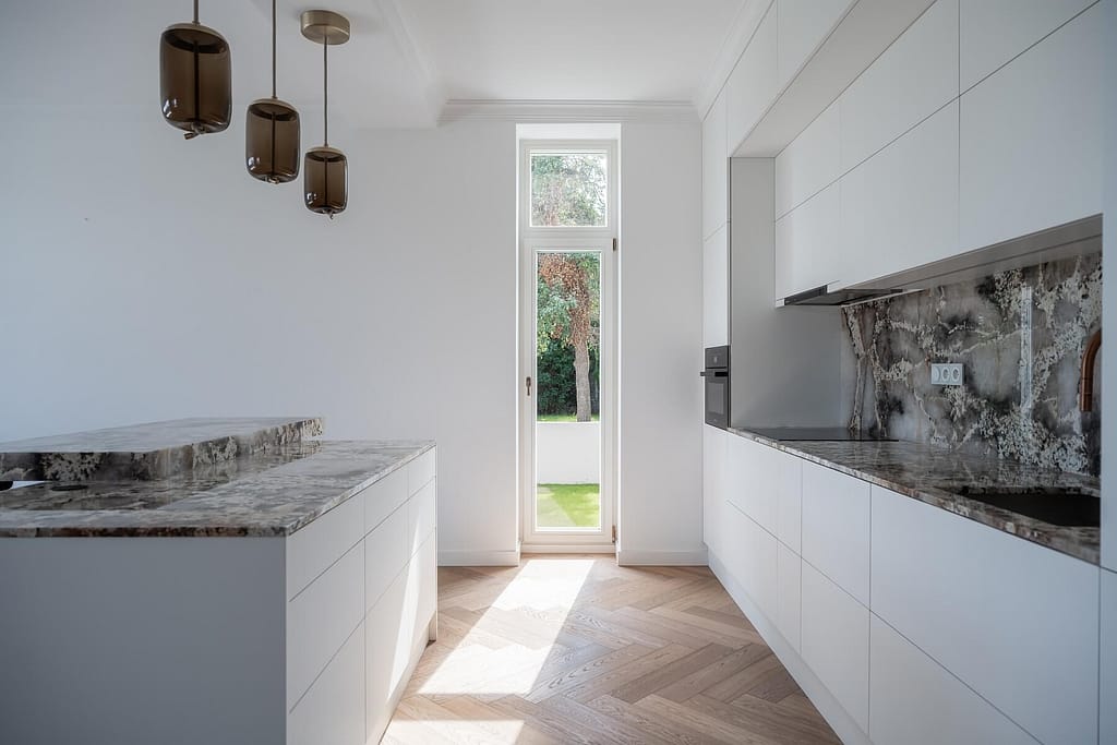 Exklusive und großzügige Maisonette-Wohnung in der Leipziger Südvorstadt 7 Architektur - Immobilie - Tuer zum Garten