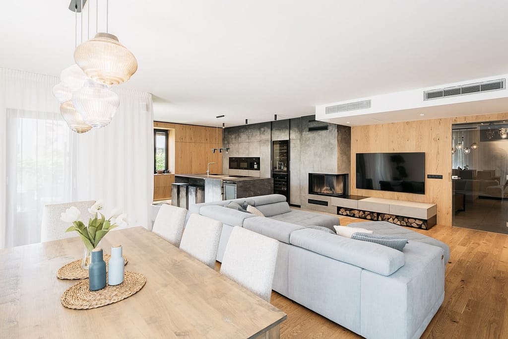 Moderne Wohnung mit stylischer Ästhetik in Berlin-Steglitz nahe Schlachtensee 4 Architektur - Immobilie - Wohn und Essbereich